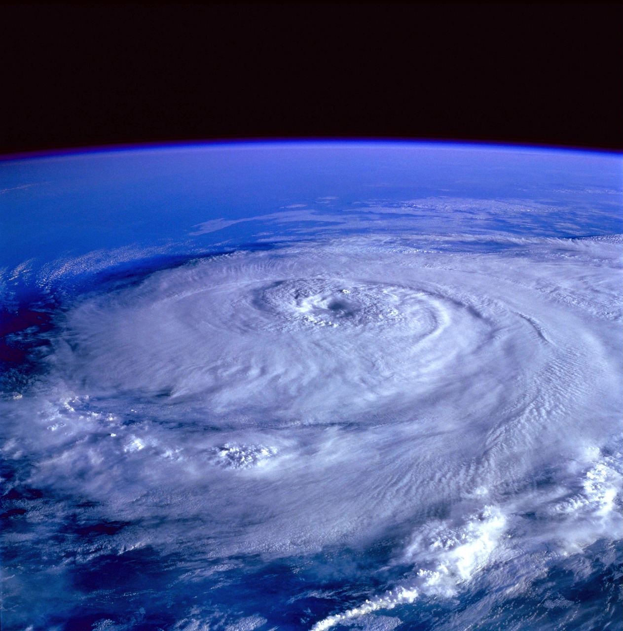 Da li klimatske promene podstiču Idaliju i druge uragane?