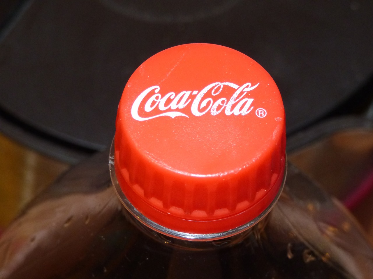 Koka-kola ima revolucionarnu ideju: Praviće čepove za flaše od C02 u atmosferi