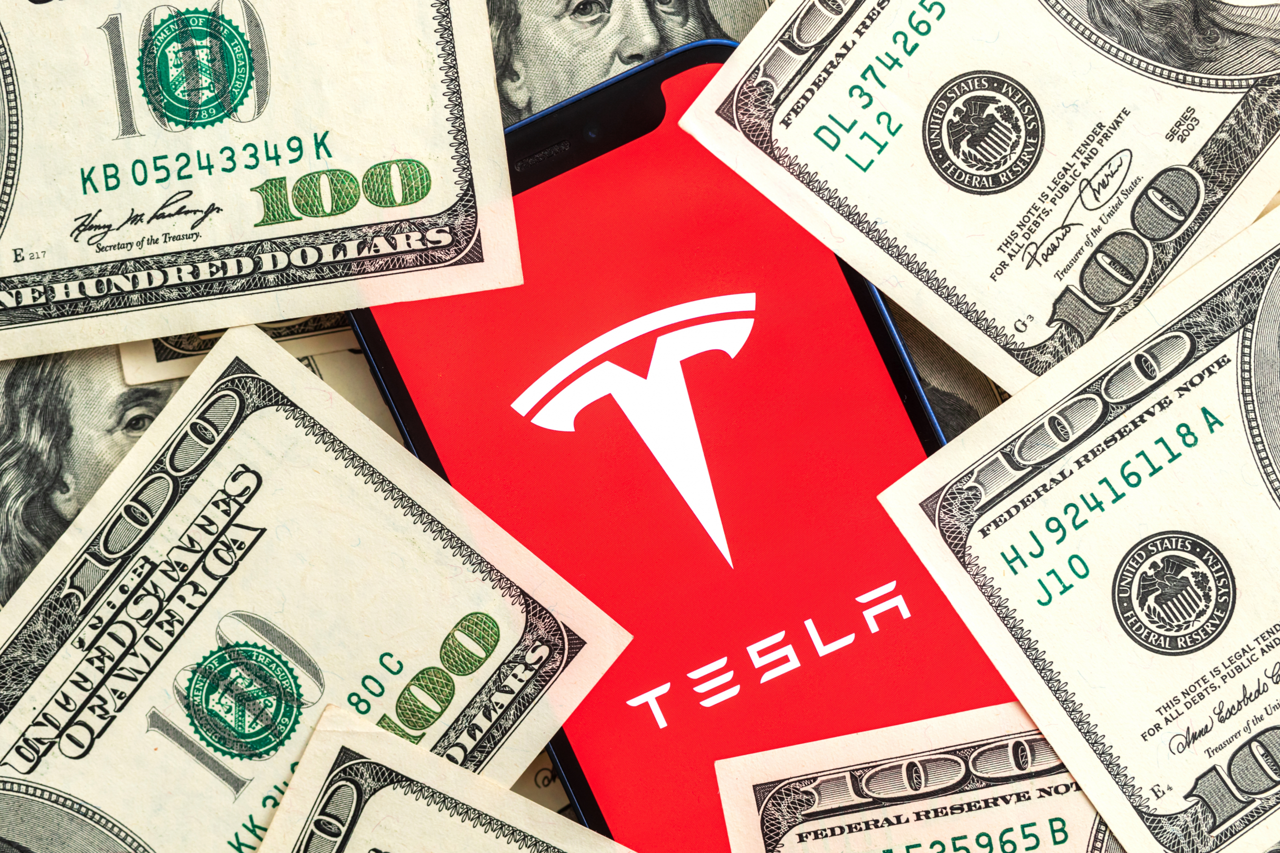 Tesla privremeno obustavlja deo proizvodnje zbog situacije u Crvenom moru