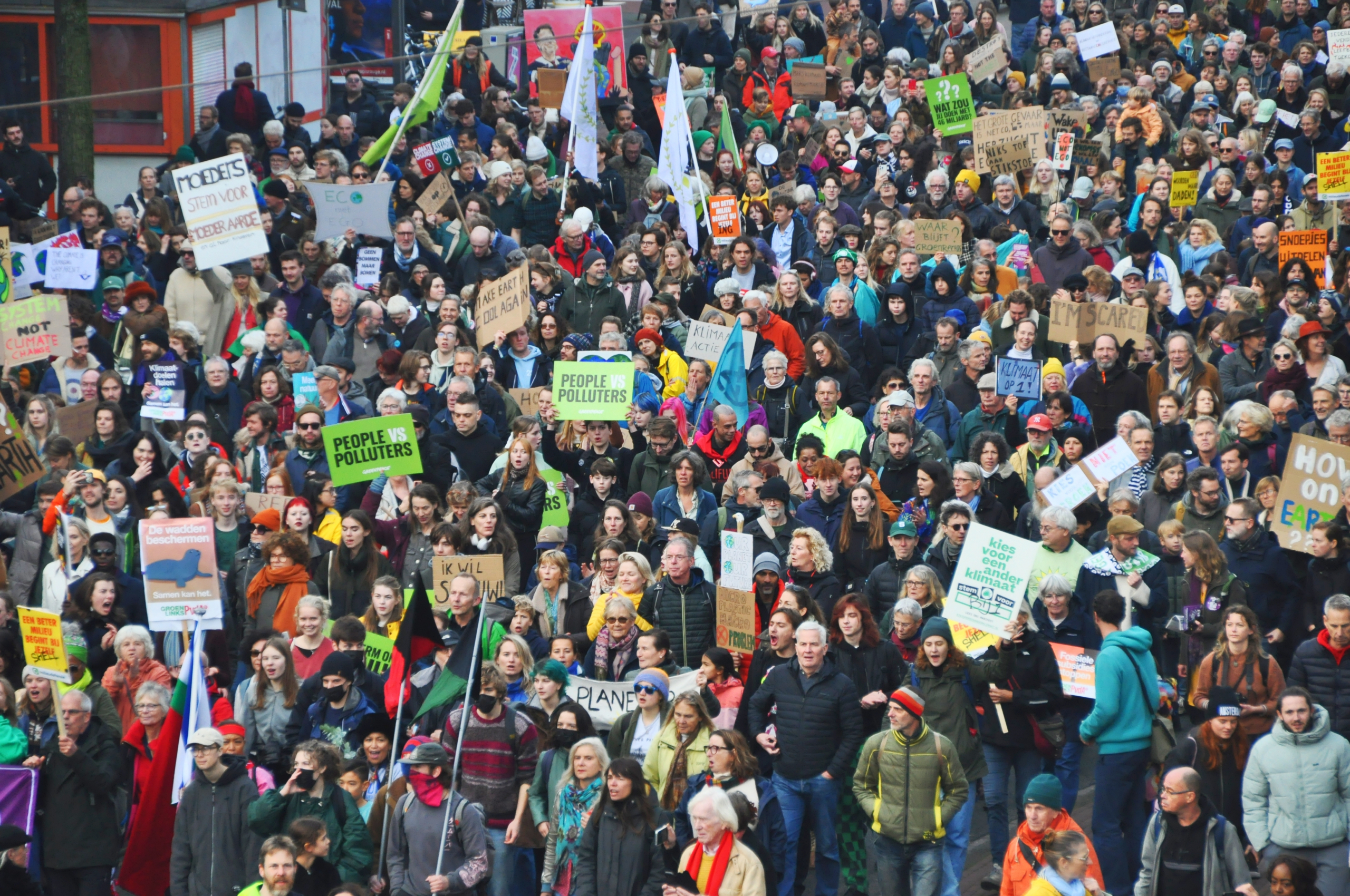 Blokiran deo auto-puta u Amsterdamu: Holanđani protestuju protiv finansiranja fosilnih goriva