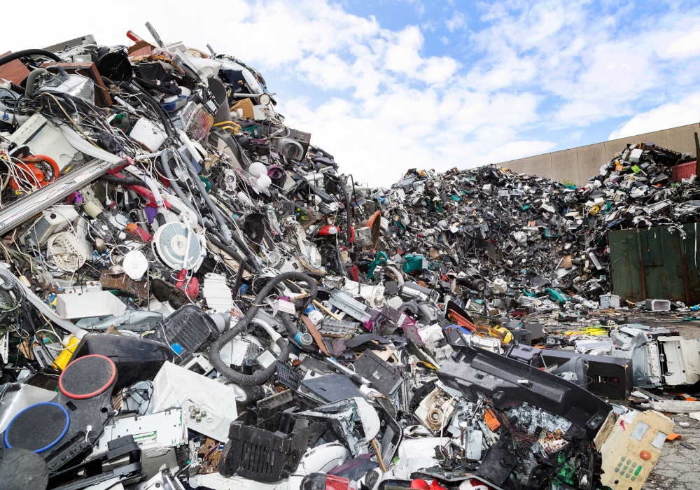 Velika Britanija uvodi revolucionarne mere za reciklažu e-otpada