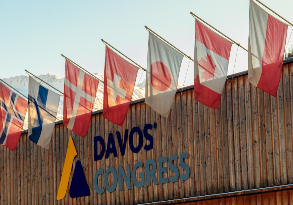 Analiza Davosa 2024: Posledice po veštačku inteligenciju, klimu, rast i globalnu bezbednost
