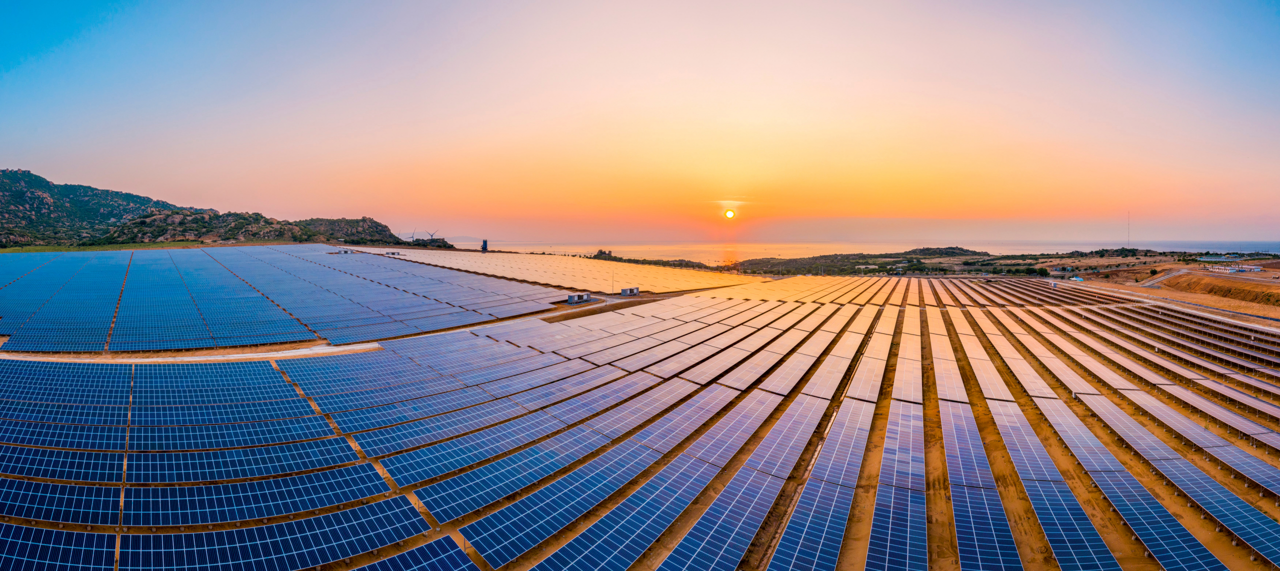 Previše solarne energije postalo problem: Hiljade proizvođača „u crvenom“, prihodi pali više od 40 odsto