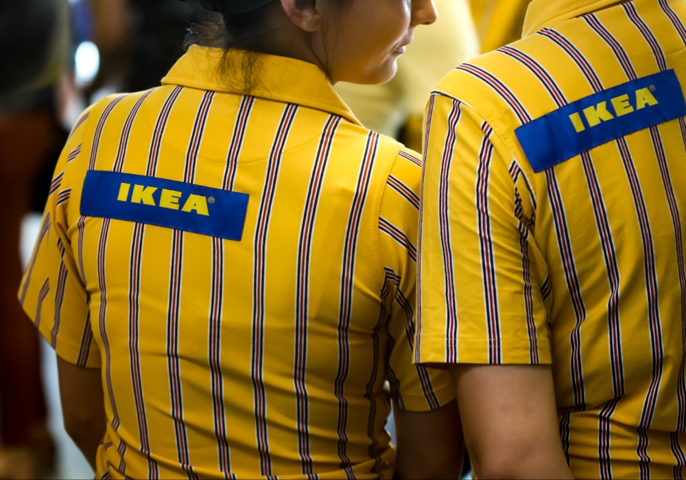 Recikliranje na delu: IKEA transformiše stare uniforme u nove proizvode