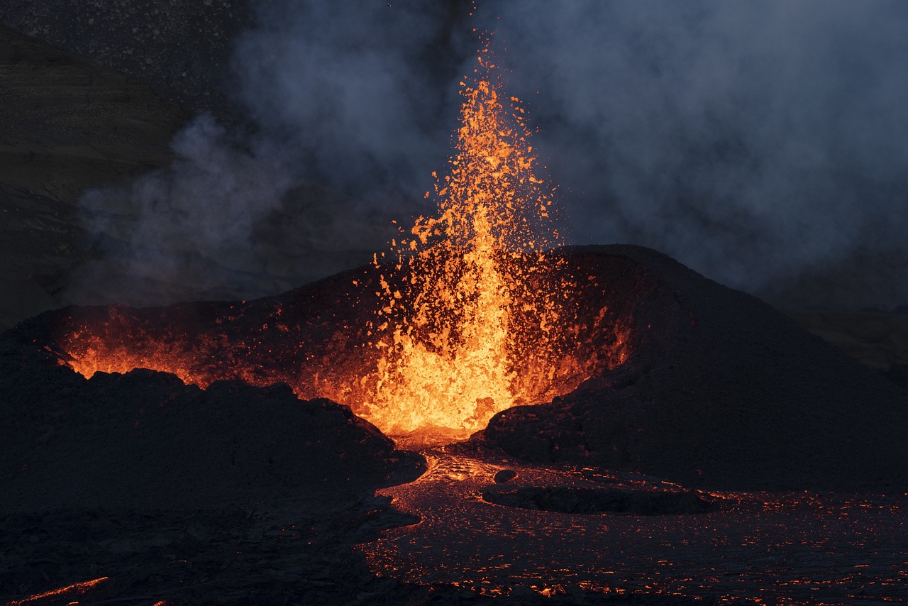 Vulkan na jugozapadu Islanda eruptirao po treći put od decembra: Poremećeno grejanje i putevi