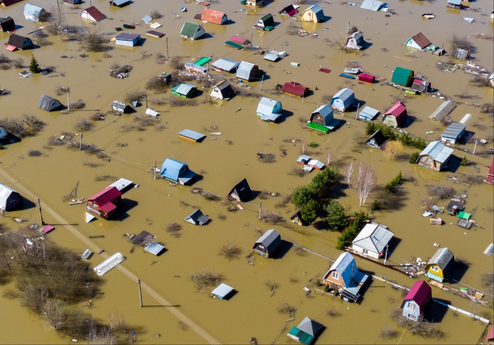 Hitna evakuacija: 100.000 ljudi napustilo poplavljene regione Rusije i Kazahstana