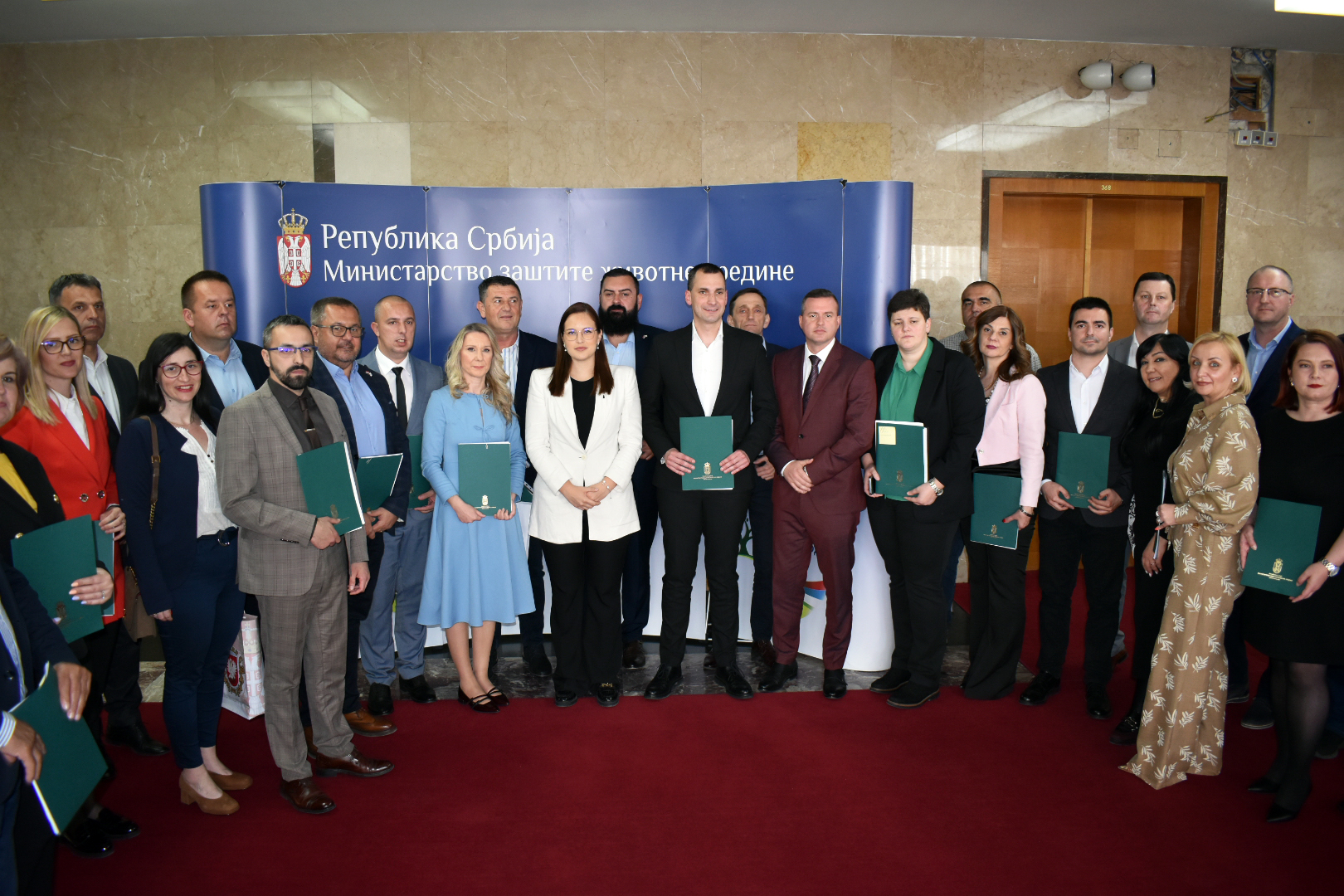 Ministarka Pavkov potpisala važne ugovore: Na korak smo do cilja da do 2027. godine zamenimo 200 kotlarnica u javnim ustanovama