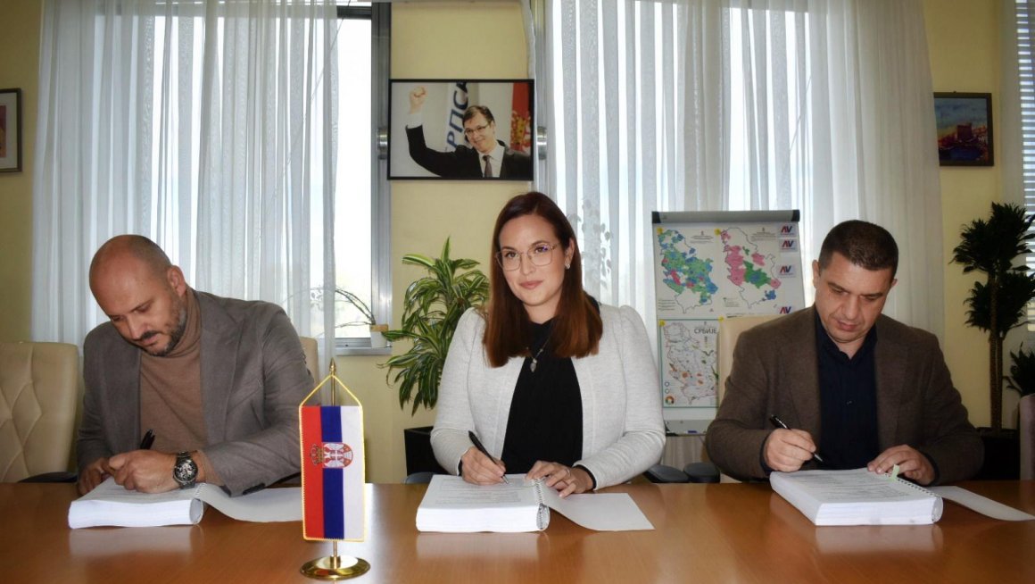 Ministarka Pavkov obišla radove na projektu “Prirodnim merama za ekološki Gradac” u Valjevu