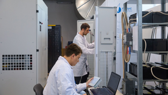 RUSI PREDSTAVILI REVOLUCIONARNI SOLARNI INVERTER: Radi i na -50°C, a kvar se otklanja za par minuta